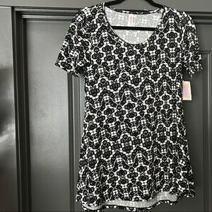 Black and White Patterned Top